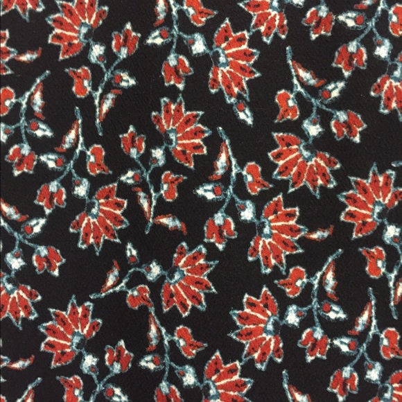 Zara Basic red and navy floral blouse - Picture 2 of 4
